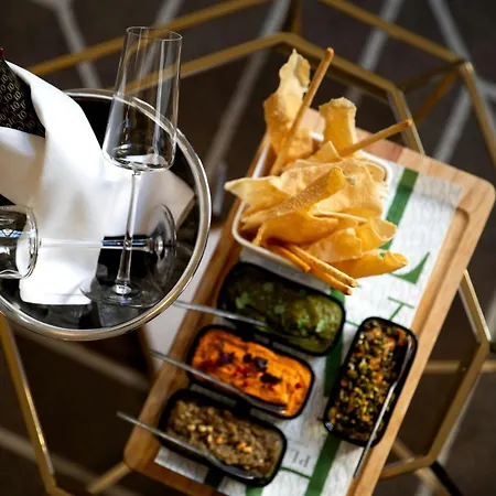 Sapphire House Antwerp, Autograph Collection 5*